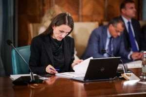 Doi români răniţi într-un atac armat în piaţa Taksim din Istanbul